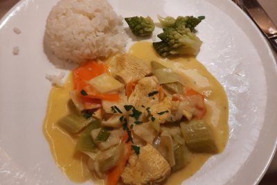 Rhabarber-Curry mit Hähnchenbrust