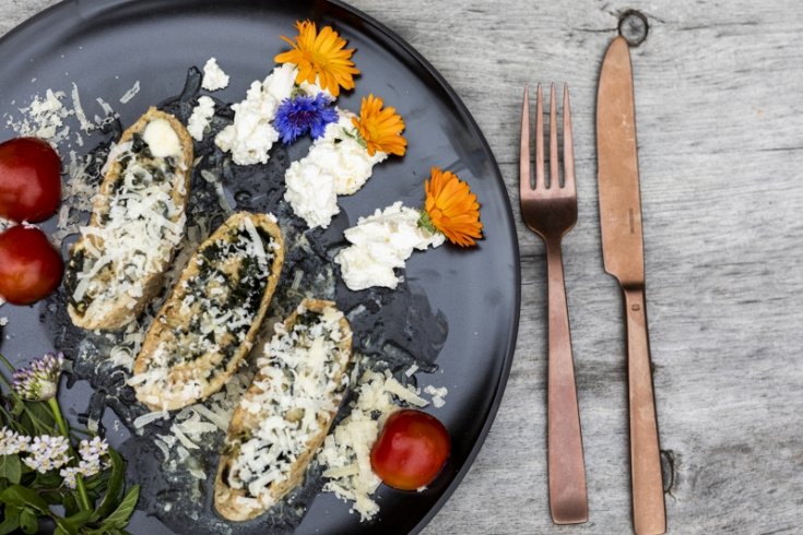 Kartoffelroulade mit Spinat – oder Brennesselfüllung