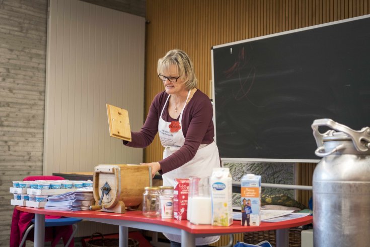 Apfel und Milch machen Schule