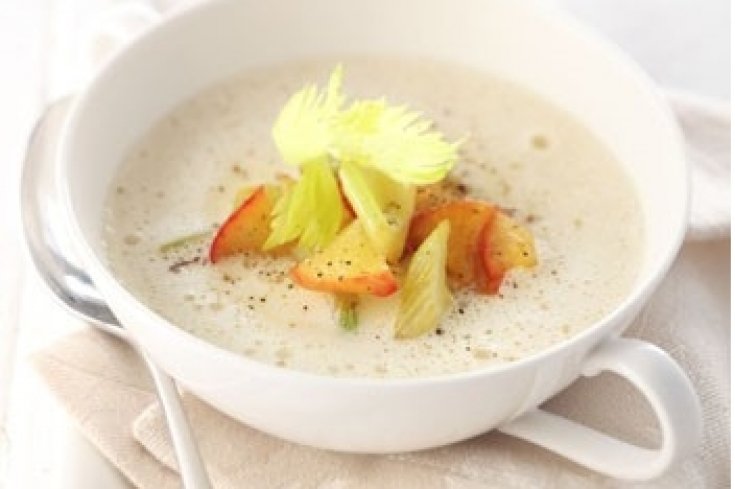 Apfel-Sellerie-Suppe